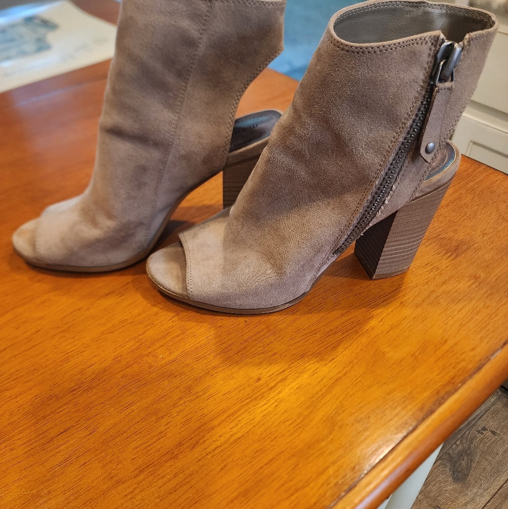 Madden Girl Open Toe Booties Size 7 1/2. Beige.